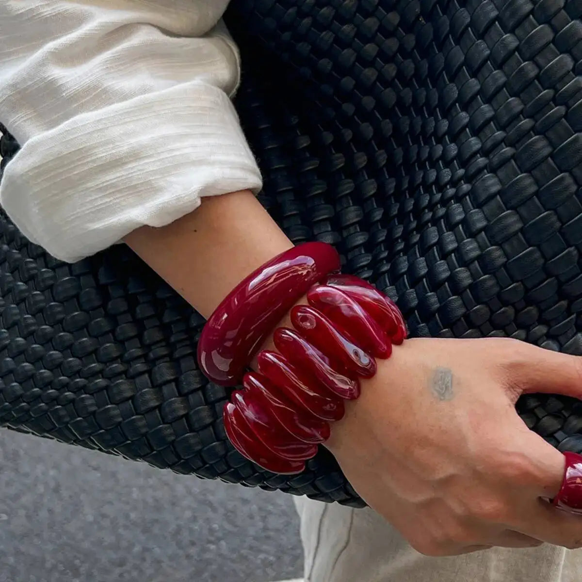 Salircon Boho Red Acrylic Resin Chunky Bangles Women on Hand Trendy Irregular Geometric Charm Wide Hip Hop Cuff Bracelet Jewelry