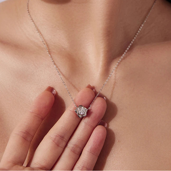 Tejesa 0.5CT Moissanite Rose Flower Pendant Necklace/ 925 Sterling Silver Round Cut Diamond O-Chain for Women Valentine's Day