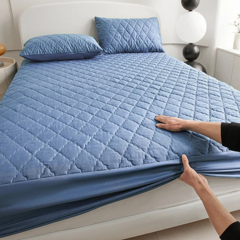 Quilted Thick Waterproof Mattress Cover Mattress Protector Queen King Fitted Sheet Bed Pad Cover Bed Topper ( No Pillow Case)