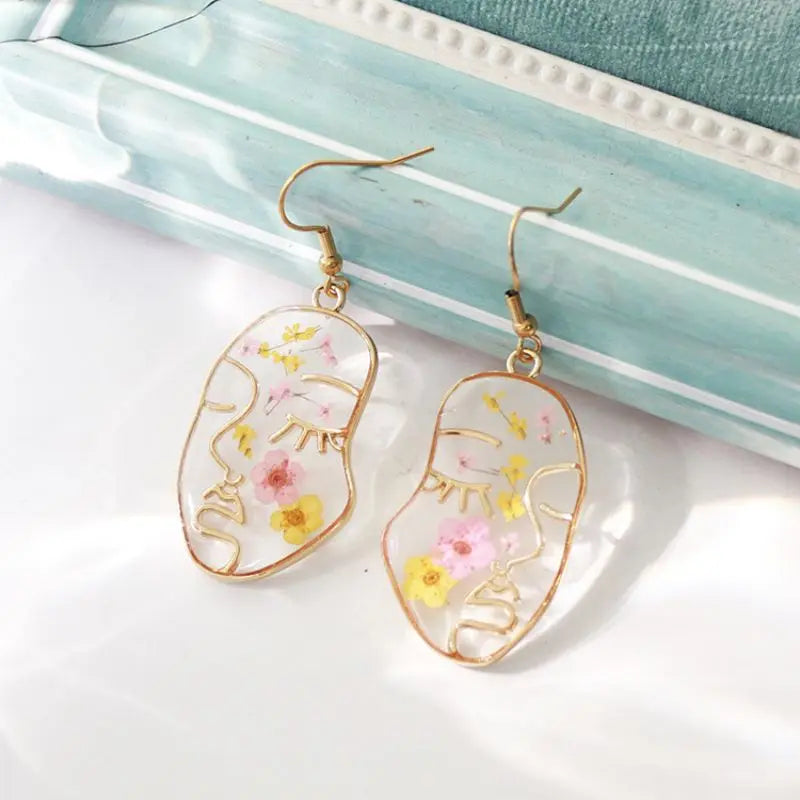 Unique Face Shape Dried Flower Earrings Creative Colorful Pressed Flower Earrings Handmake Epoxy Resin Natural Flower Earring