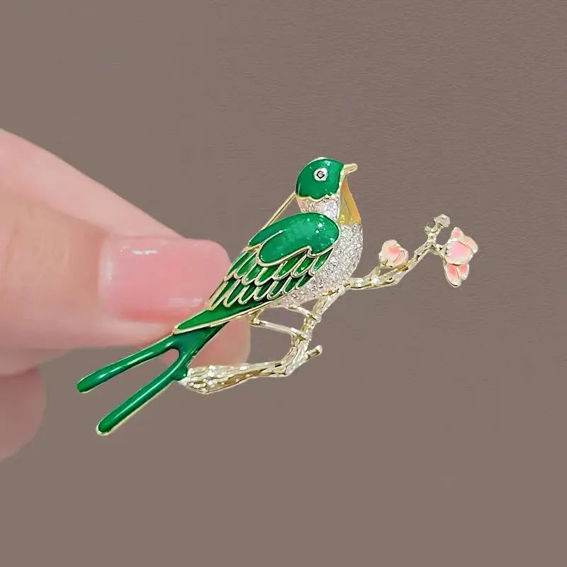 Elegant Cute Bird Brooches for Women Unisex Shiny Rhinestone Zircon Emblem Bee  Butterfly Corsage Badges Lapel Pins Jewelry Gift