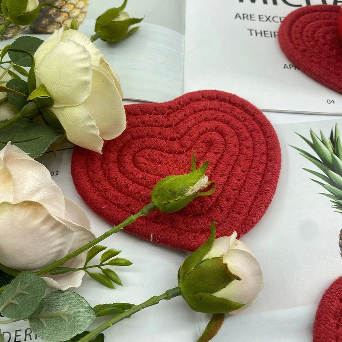Tejesa  2Pcs Hand-woven Heart-Shaped Coaster Anti-Slip Table Mat /Handmade Cotton Linen Pot Pads