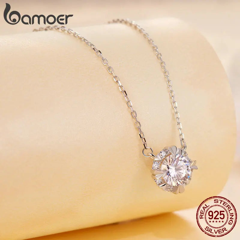 Bamoer 1.0 Carat Real Round Moissanite Pendant Necklace For Women 925 Sterling Silver Wedding Engagement Fine Jewelry Gift