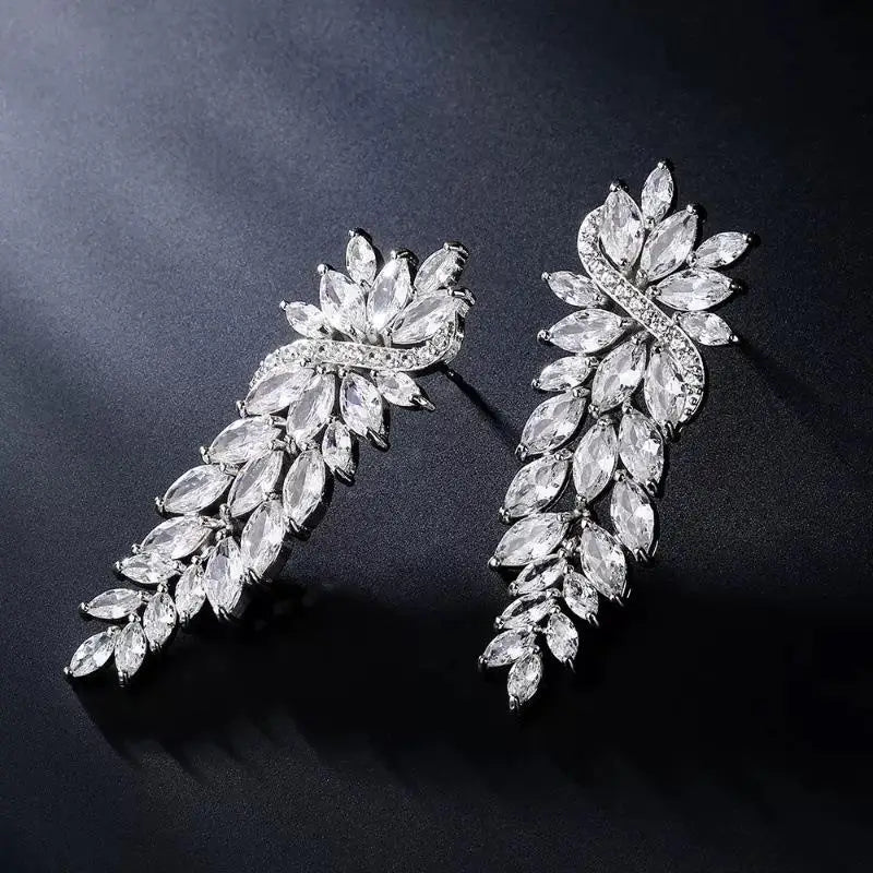Hemasa Beautiful Floral Hoop Earrings /Women's Fashion Jewelry Alloy Embedded Zircon Spring ear rings