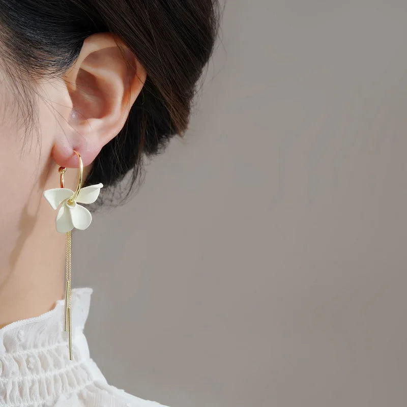 Summer Cute Green Flower Stud Earrings for Women Korean Fashion Temperament Long Tassel Asymmetrical Earring Party Jewelry Gift