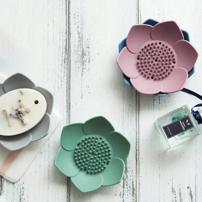Hemasa Soap Box Lotus Shape Non-slip Portable Silicone for Draining Soap Tray Draining Soap Dish Bathroom
