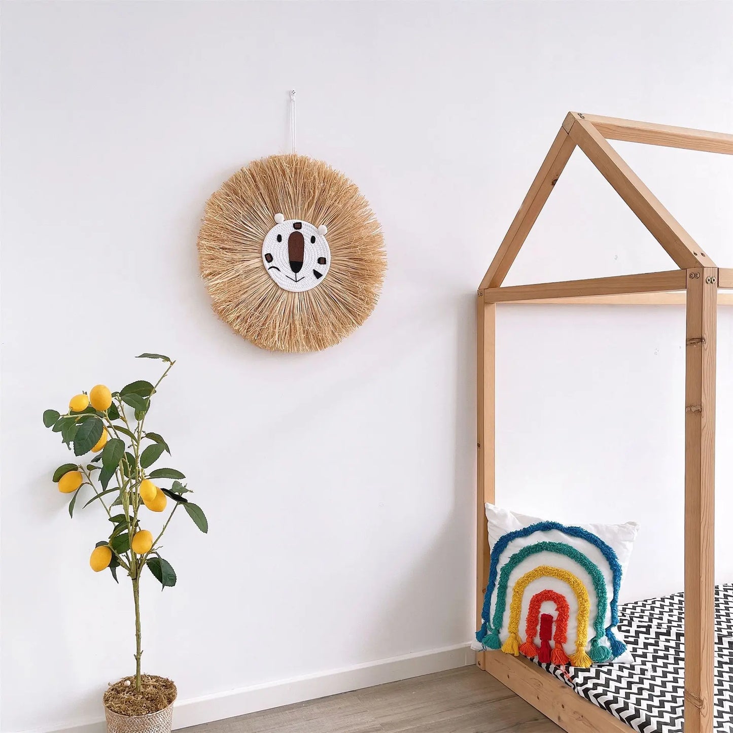 Hemasa Room Decor Raffia Straw Bear Face Wall Hanging Handmade Bear Lion Nursery Hanging Decor Gifts