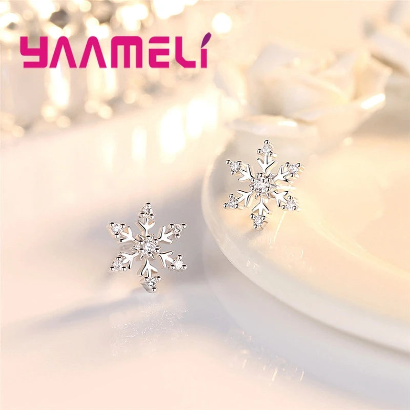 Tejesa Cute Clear Stone Snow Flower Shaped Stud Earrings 925 Sterling Silver Cubic Zirconia for Women Christmas Party Gifts