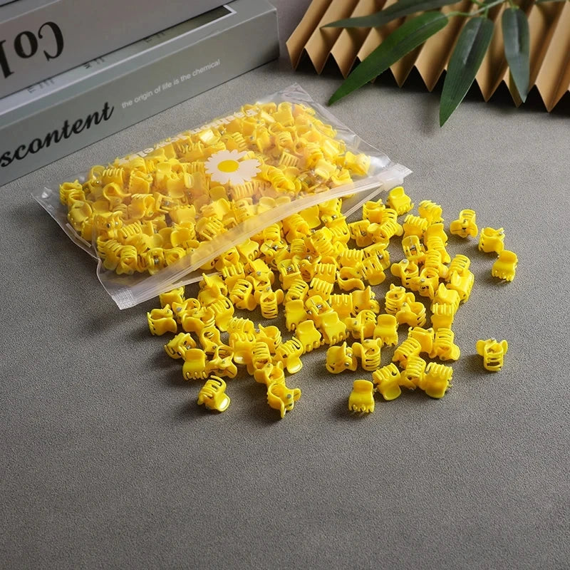 50pcs Girls Small Hair Claw Clips Colorful Plastic Clips Hairpin Flower Heart Mini Multi-Shape Hair Claw Kids Hair Accessories