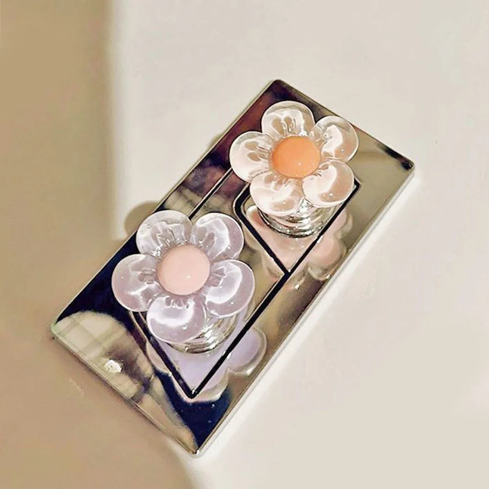 Hemasa 5pcs Flower Shaped Toilet Presser Love Toilet Press Button Tank Push Switch Water Tank Buttons Nail Protector Bathroom Decor