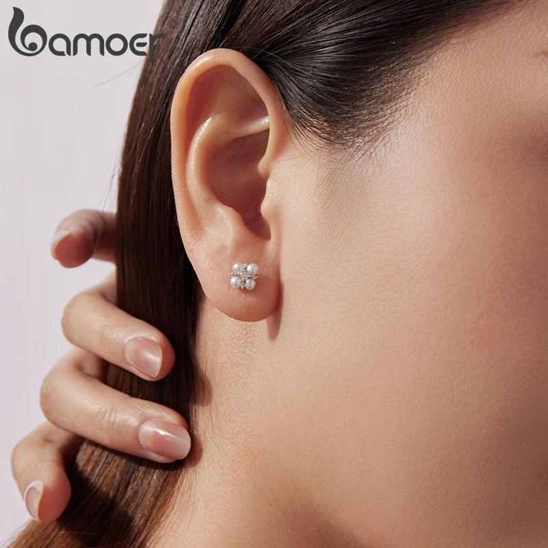 BAMOER Four-leaf Clover Moissanite Earrings, Natural Freshwater Pearls Round Cut Lab Created Diamond Wedding Stud Earrings S925