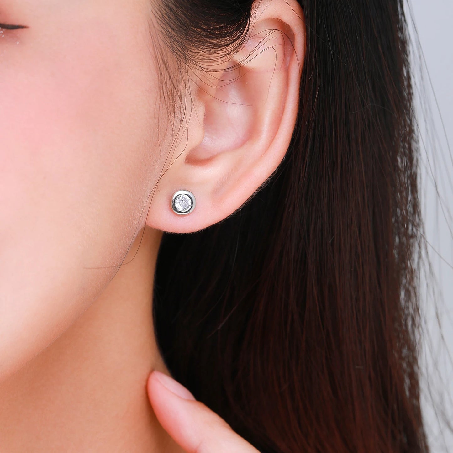 Tejesa Clear CZ Ear Studs 100% 925 Sterling Silver Sparkling Stud Earrings For Women Wedding