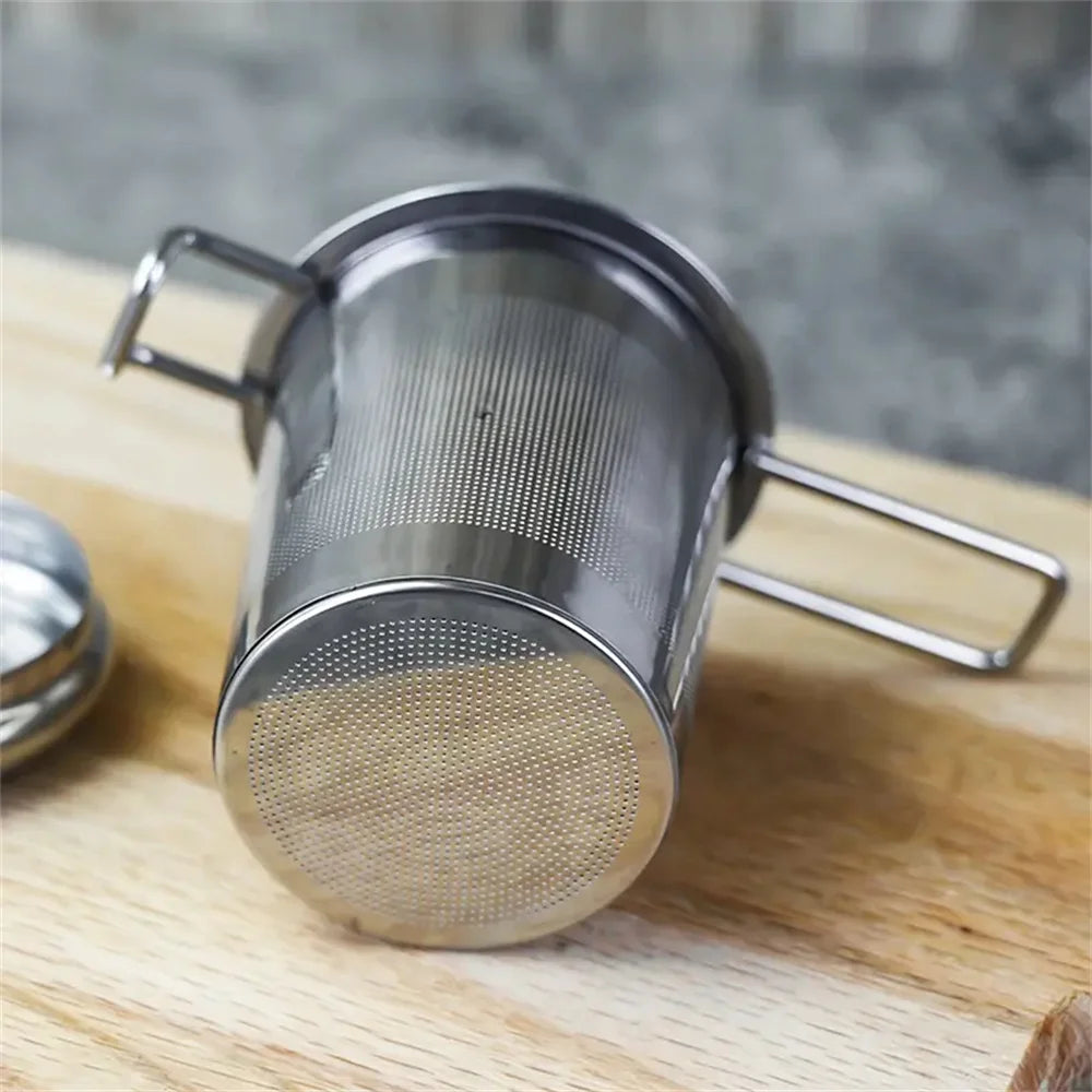 Hemasa 1pc Premium Stainless Steel Tea Filter Extended Folding Handle, Loose Tea Drainer with Lid,Anti-Scald Multi-Purpose Tea Strainer