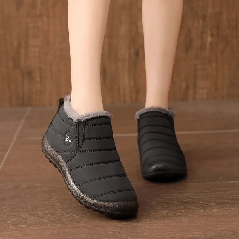 Hemasa Women's Waterproof Non-slip Warm Snow Shoes, Comfortable Low Top Hiking Shoes