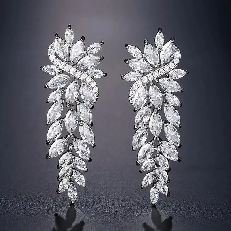 Hemasa Beautiful Floral Hoop Earrings /Women's Fashion Jewelry Alloy Embedded Zircon Spring ear rings
