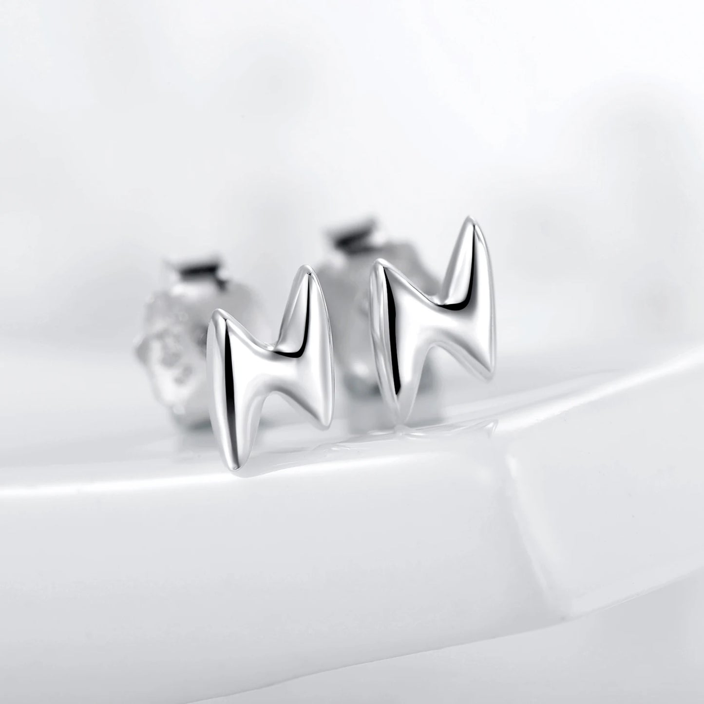 Tejesa  100% 925 Sterling Silver Cute Small Hearts Stud Earrings For Women