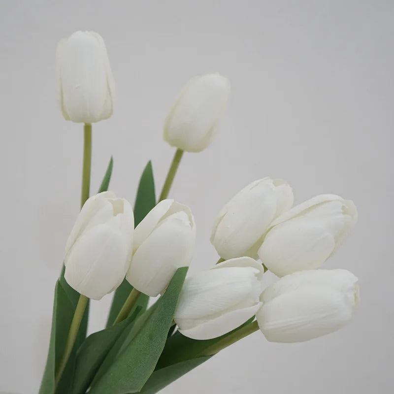 5Pcs Hand Feel Moisturizing Tulip Flowers Real Touch Artificial Flowers for Home Decoration Fake Tulips Flowers Wedding Bouquet