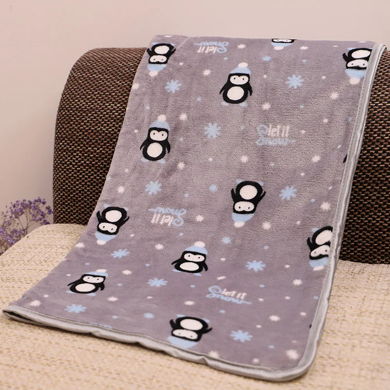Hemasa Soft flannel dog blanket winter warm and comfortable pet bed sheet mat cartoon cute cat and dog sleeping blanket pet supplies