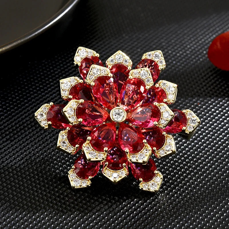 New style of design, elegant personality, exquisite snowflake shape, unique brooch, coat accessories, anti-exposure