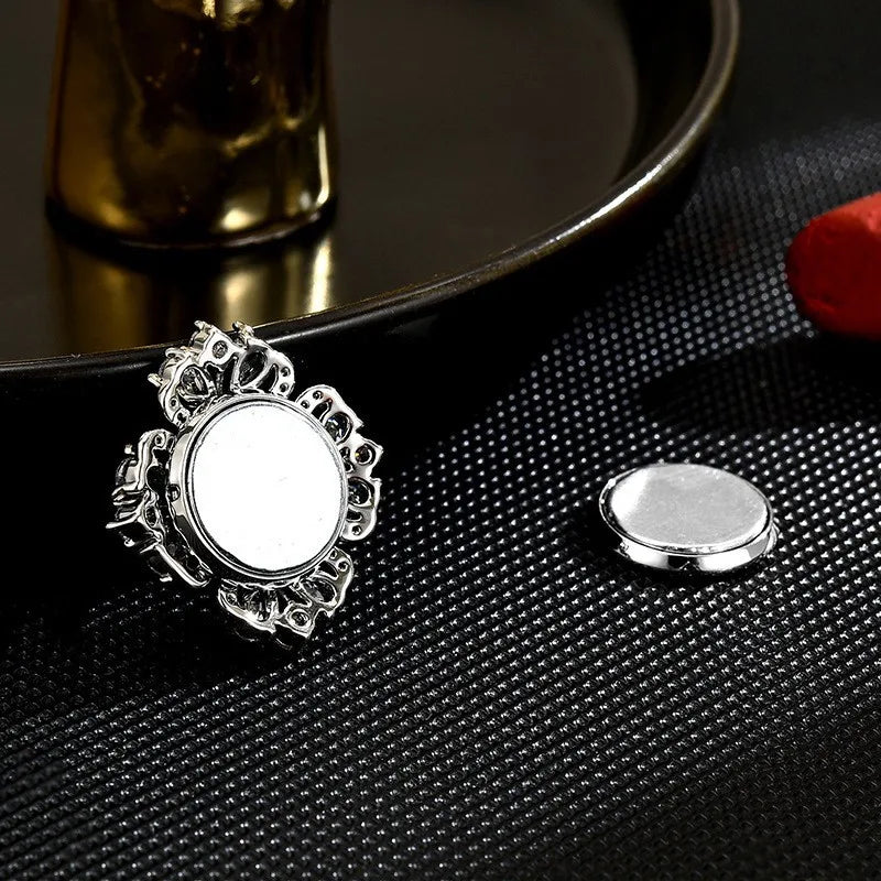 Geometric simple magnetic buckle red zircon flower shape bright colorful treasure clothing anti-exposure collar corsage