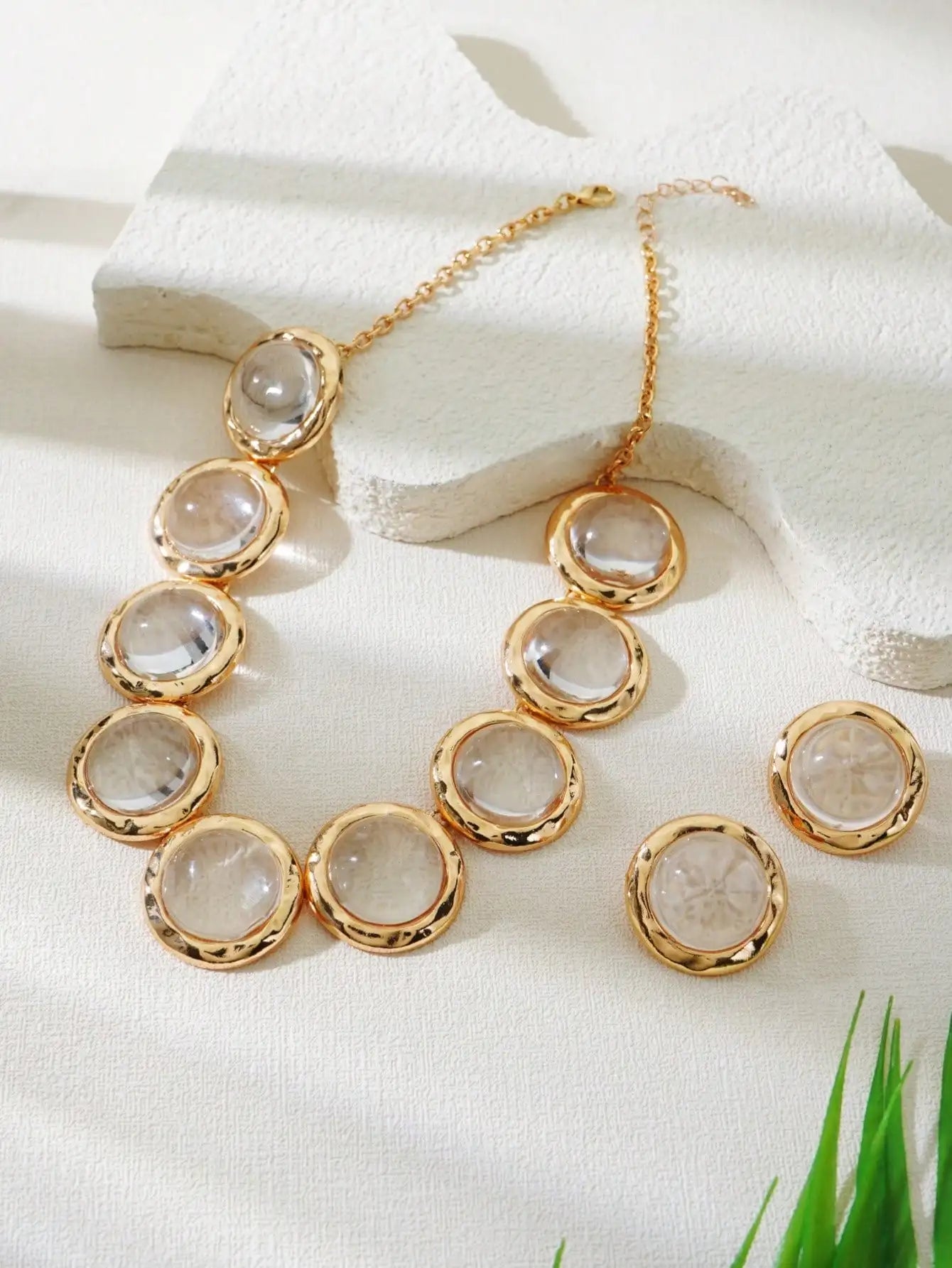 Geometric Acrylic Embedded Metal Style Necklace And Earring Set Transparent round Shapes Jewelry Kit