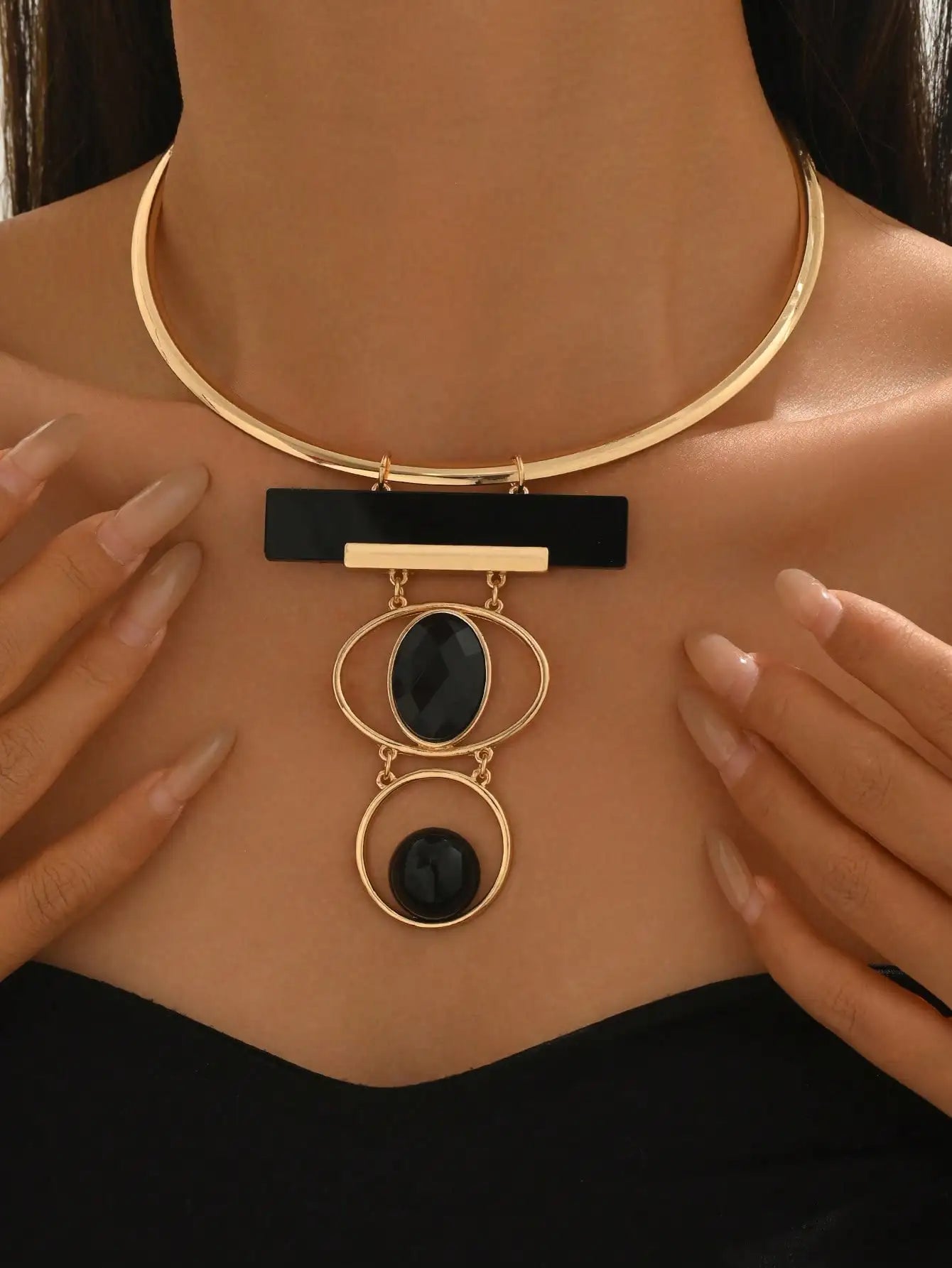 Retro Creative Geometric Bi-color Inlay Pendant Open Fine Necklace for Women Daily Versatile Simple Elegant Jewelry Accessory
