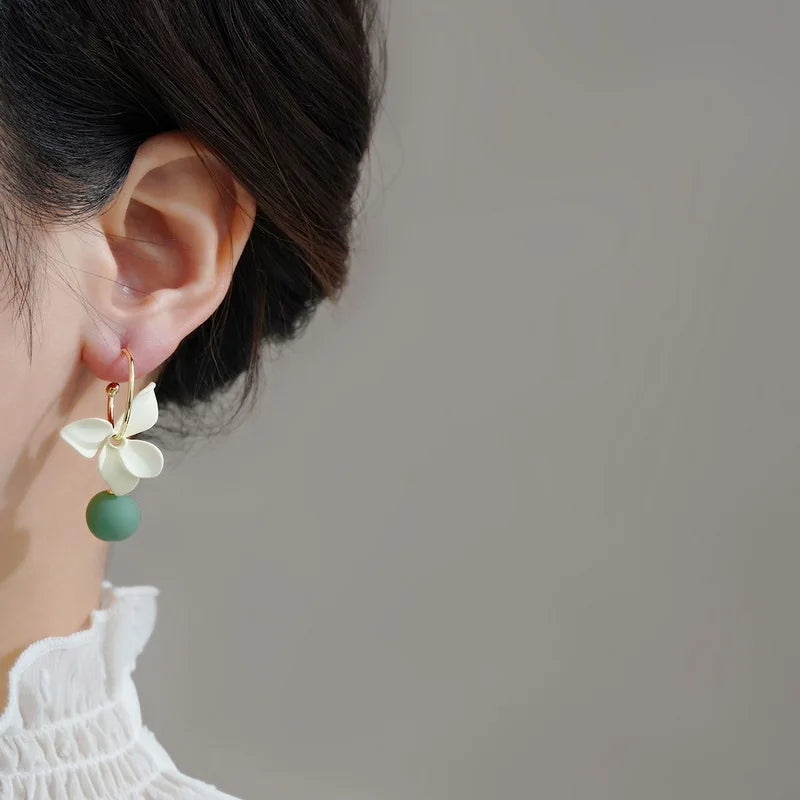 Summer Cute Green Flower Stud Earrings for Women Korean Fashion Temperament Long Tassel Asymmetrical Earring Party Jewelry Gift