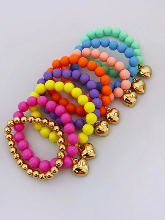 2 Pieces of Handmade Acrylic Beaded Bracelets with Heart-Shaped Pendants, Ideal for Summer bracelet for women