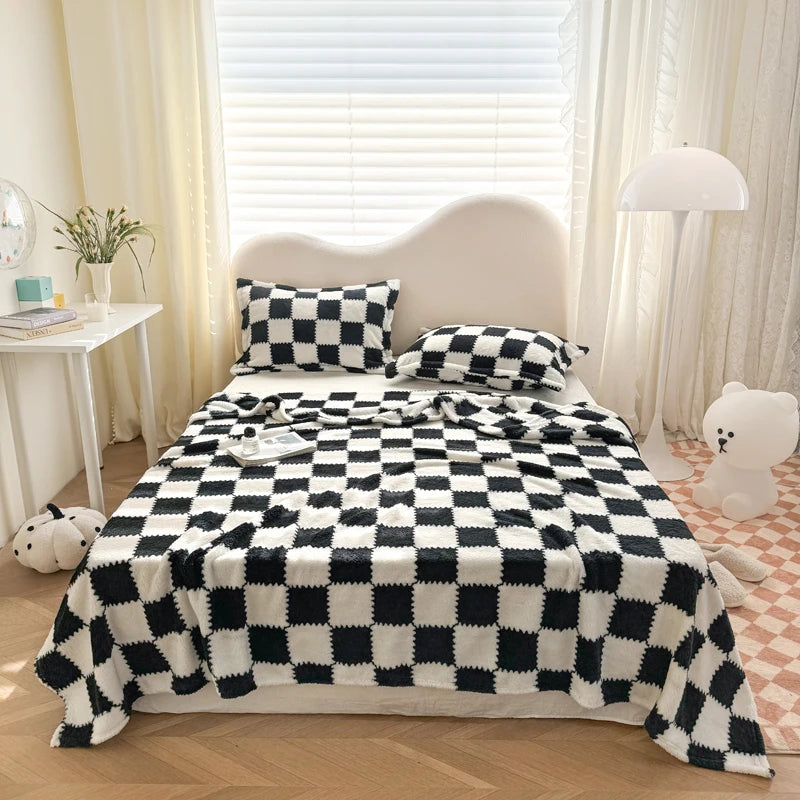 Tejesa Panda Printed Fluffy Blanket for Beds Single/Queen/King Plush Fleece Plaids for Sofa Soft Warm Thow Blanket for Winter