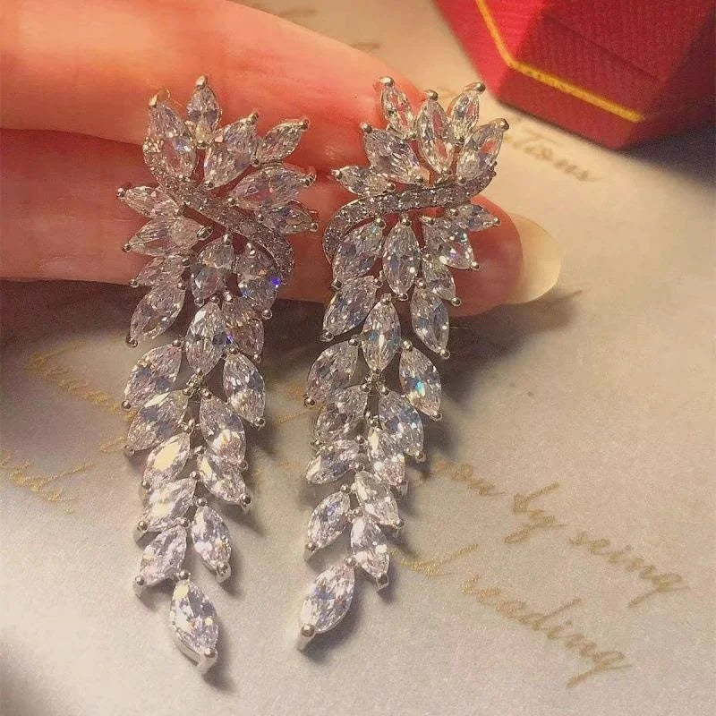 Hemasa Beautiful Floral Hoop Earrings /Women's Fashion Jewelry Alloy Embedded Zircon Spring ear rings
