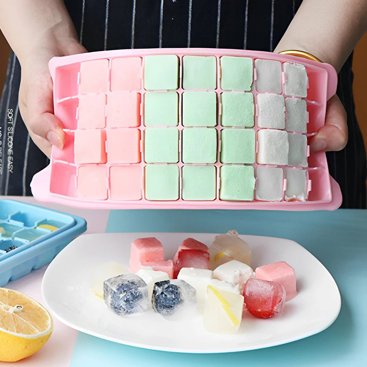 55/26 Grid Ice Cube Mold Tray Reusable Silicone Ice Ball Maker Kettle for Outdoor Travel Camping Iced Drinks Ice Cube Container