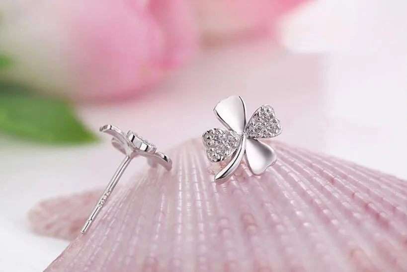Hot Sale 925 Sterling Silver Heart Earring Brincos Pendientes Lucky Clover Stud Earring For Women Gift Oorbellen S-e55