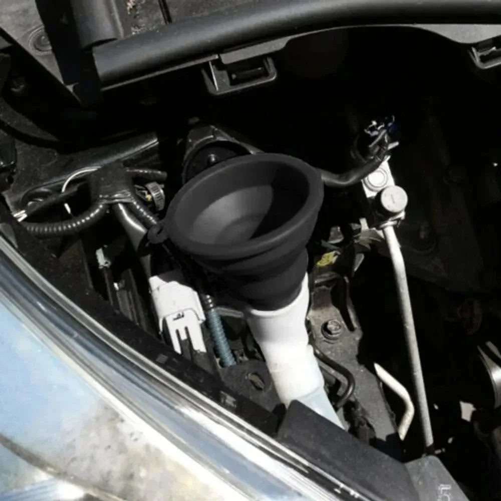 Hemasa Set of 2 Pcs Engine  Car  Silicone Liquid Funnel Washer Fluid Change Foldable Portable Auto Engine Oil Petrol Change Funnel