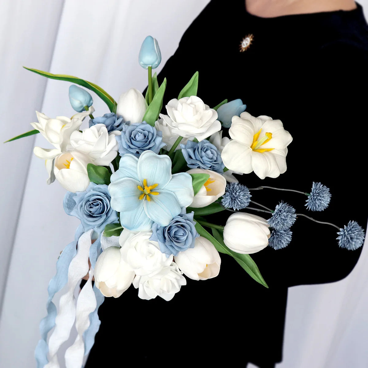 Tejesa  white Colour Handmade Artificial  Flowers  Wedding Bouquet for Bride / Bridal Bouquet for Boho Wedding Ceremony Decor