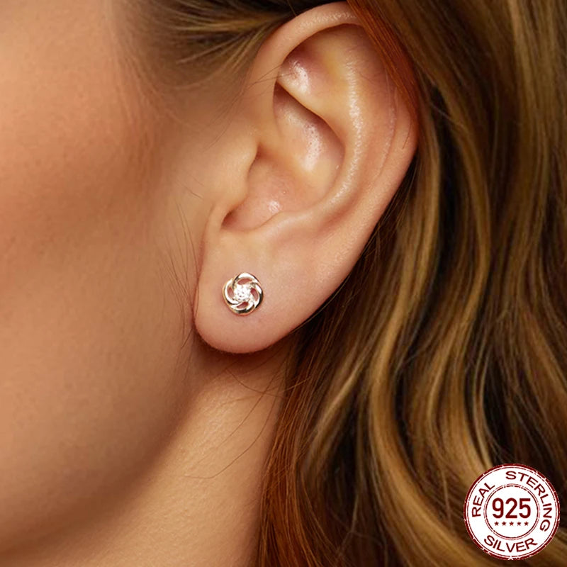 BAMOER Vintage Filigree 925 Sterling Silver Four-leaf Clover Moissanite Stud Earrings for Women Hollowed Flower Earrings MSE087