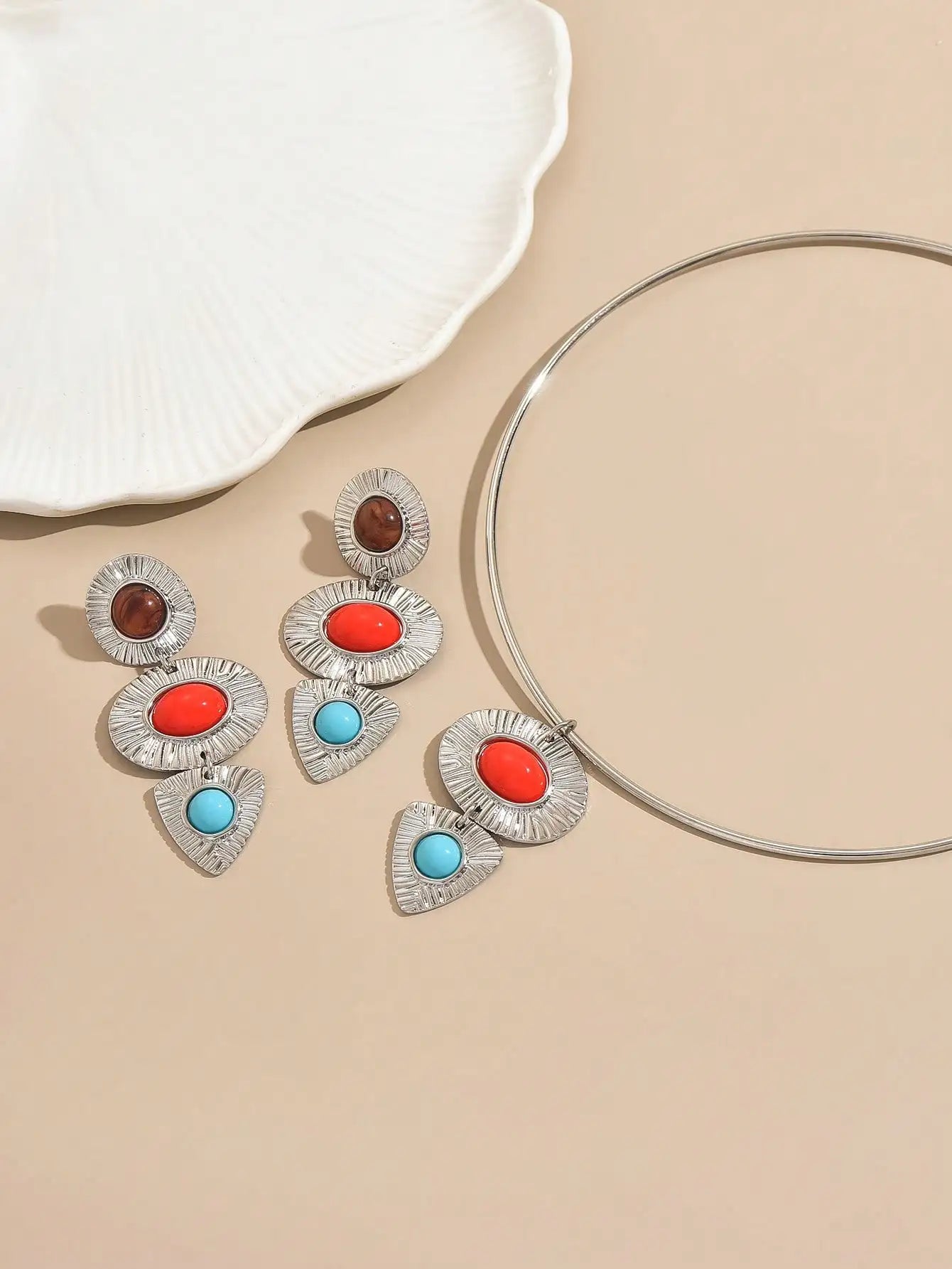2-Piece Set Elegant Retro Geometric Enamel Embedded Hammered Metal Pendant Necklace And Earrings Jewelry Set for Ladies for Part