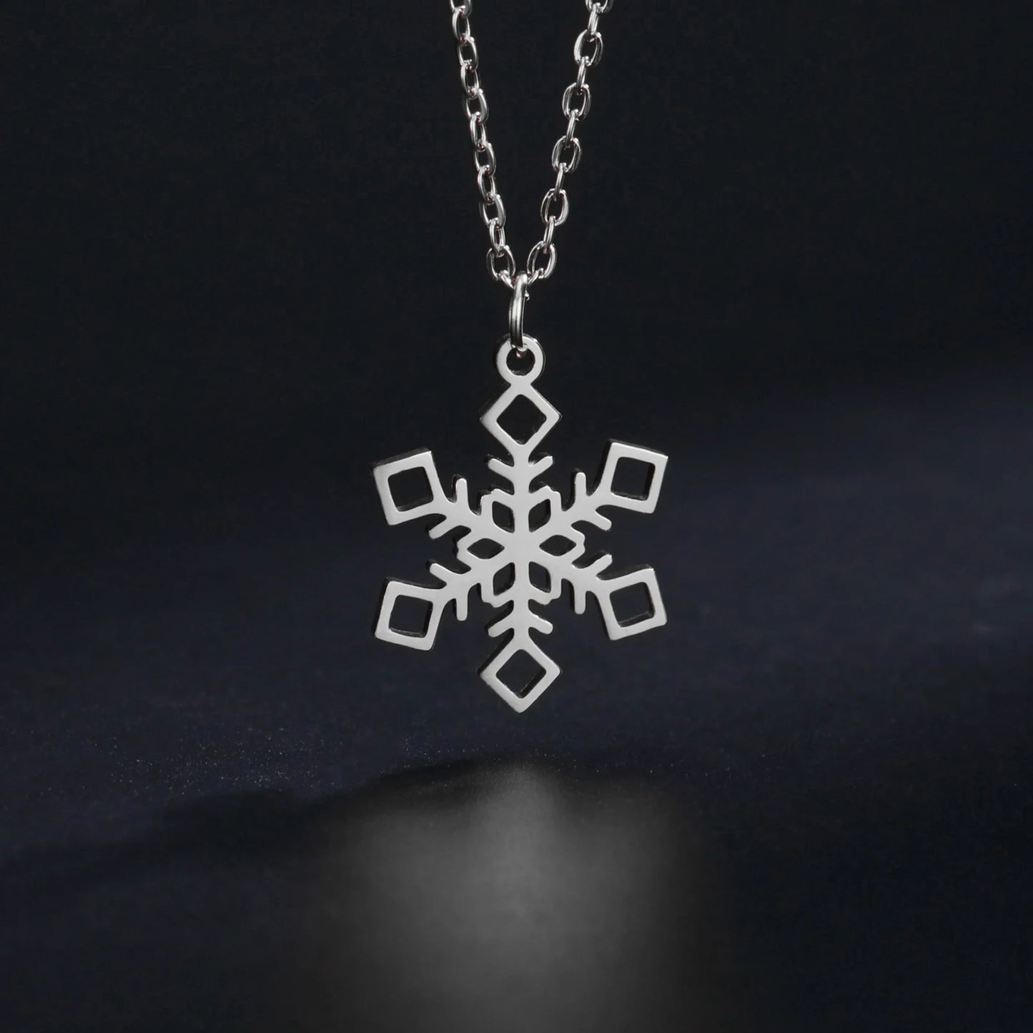 COOLTIME Snowflake Pendant Necklace for Women Stainless Steel Clavicle Chain Choker Fashion Couple Jewelry Valentine's Day Gift