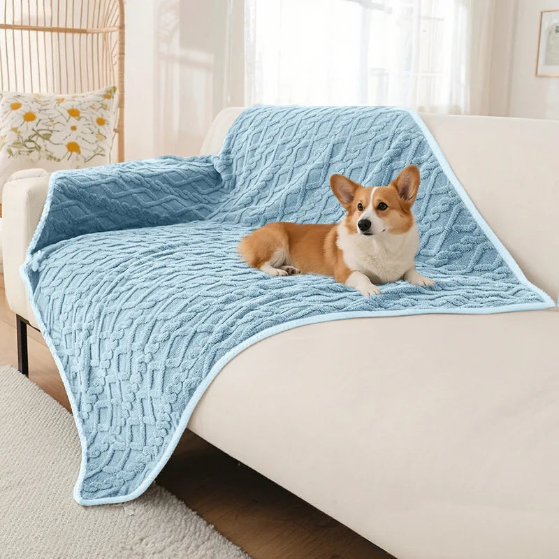 Waterproof & Scratch-Resistant Pet Blanket - Heavy Fleece Non-Slip Couch Cover for Cats and Dogs, Reversible Protector for Bed