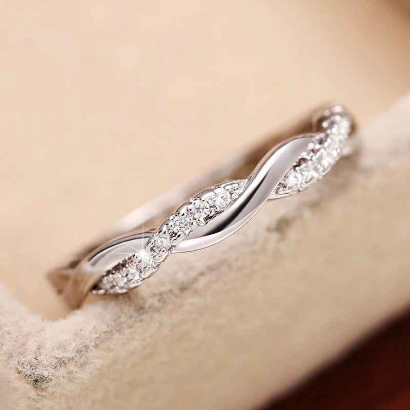 Huitan Classic and Simple Twist Rings for Women 3 Metal Colors Exquisite Female Finger Accessories Daily Wear Versatile Jewelry