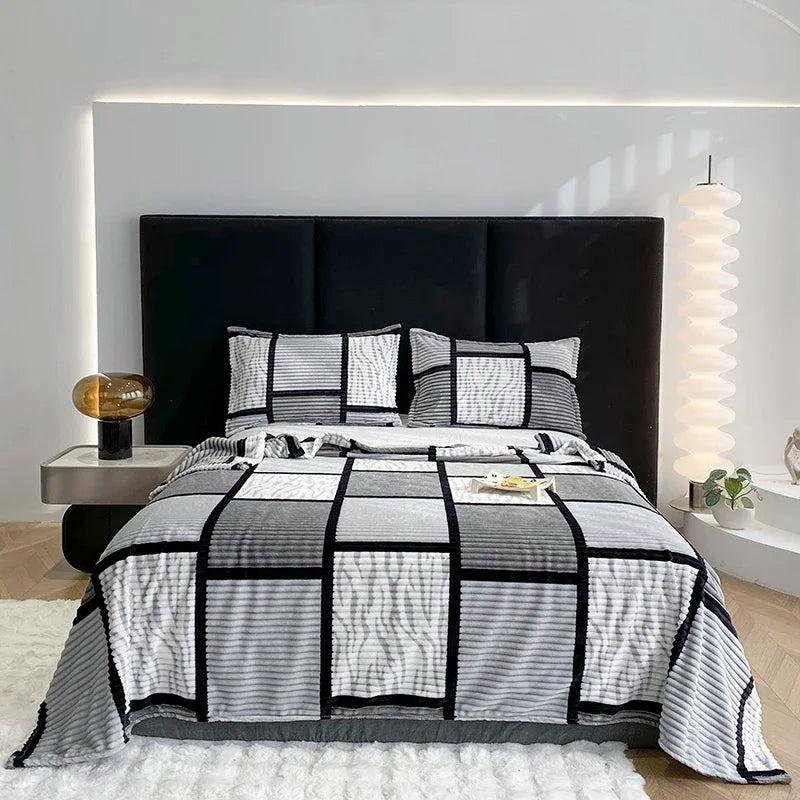 New Geometric Grid Printed Blanket Milk Velvet Plush Blanket Casual Office Thin Blanket Machine Washable Plaid Blankets