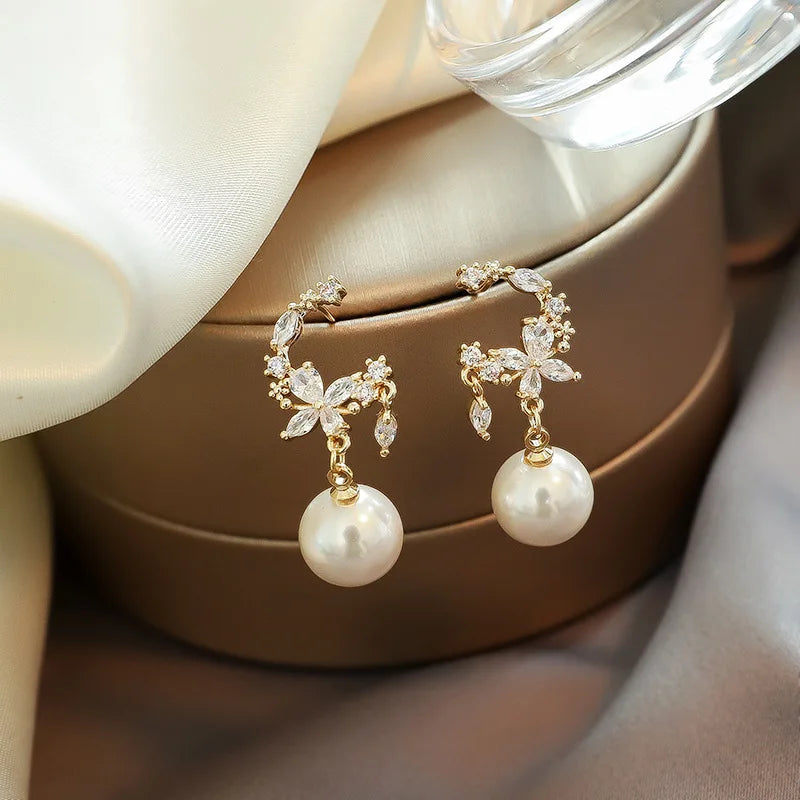 Korean Elegant Imitation Pearl Stud Earrings For Women Exquisite Design Crystal Zircon Flower Earring Wedding Party Jewelry