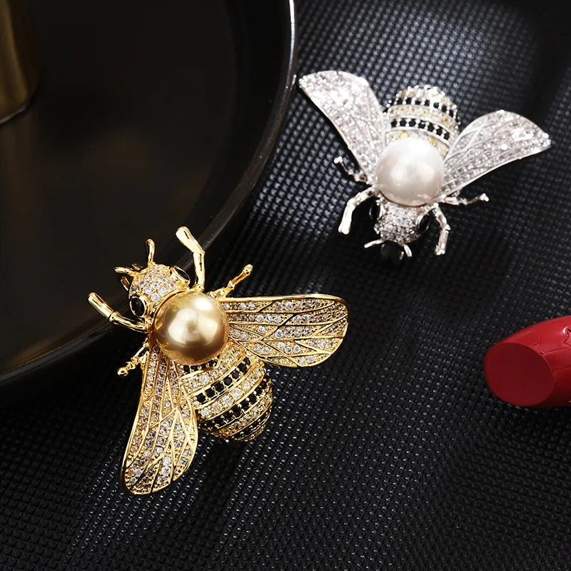 Jewelry brooch to prevent exposure Korean ladies brooch clothing accessories little bee corsage