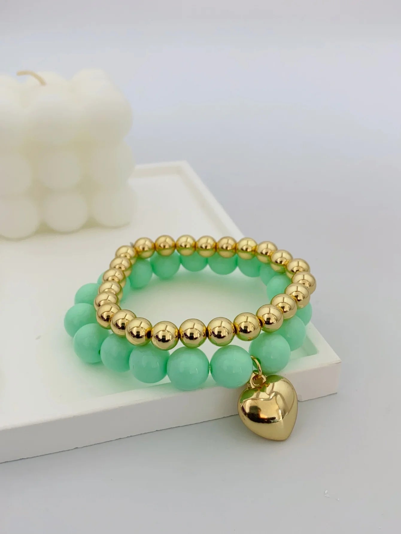 2 Pieces of Handmade Acrylic Beaded Bracelets with Heart-Shaped Pendants, Ideal for Summer bracelet for women