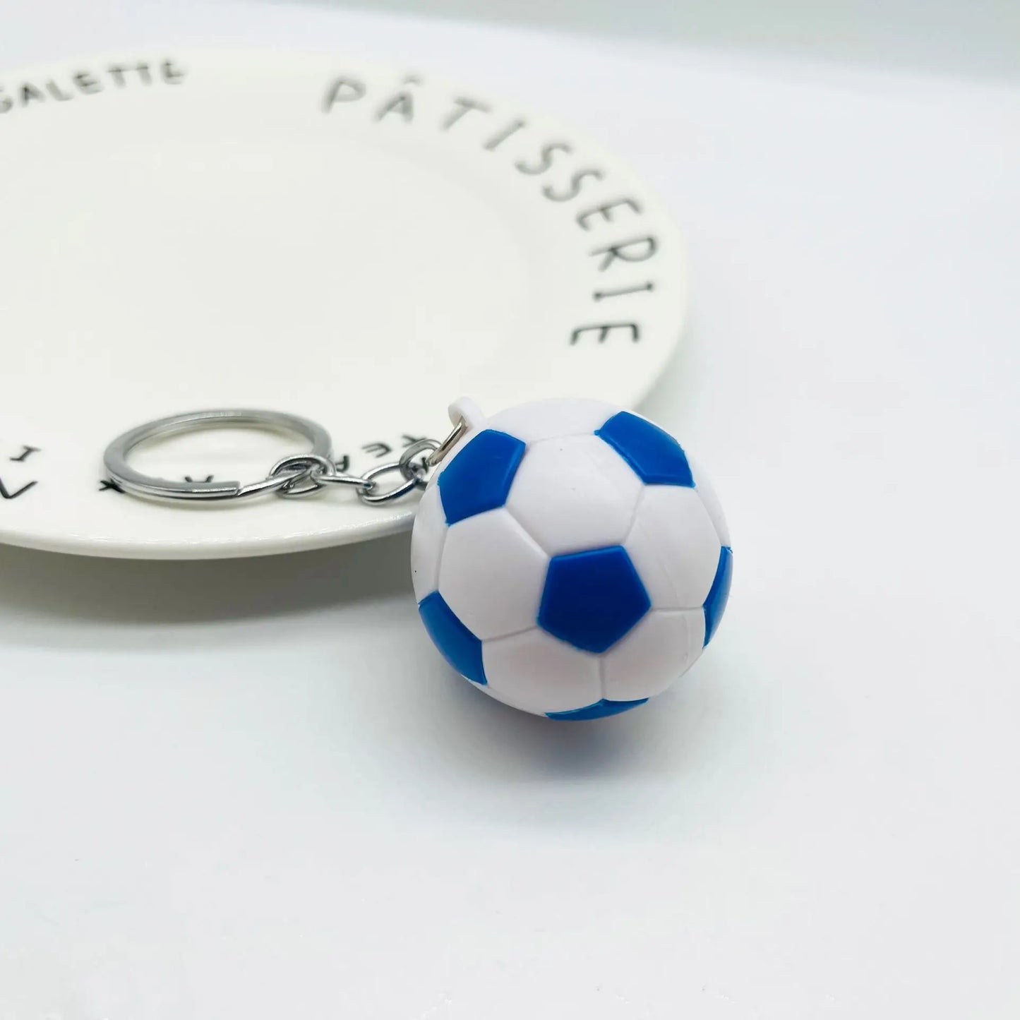 Creative Football keychain pendant souvenir fan small gift bag ball pendant key chains school activity gift keychain wholesale