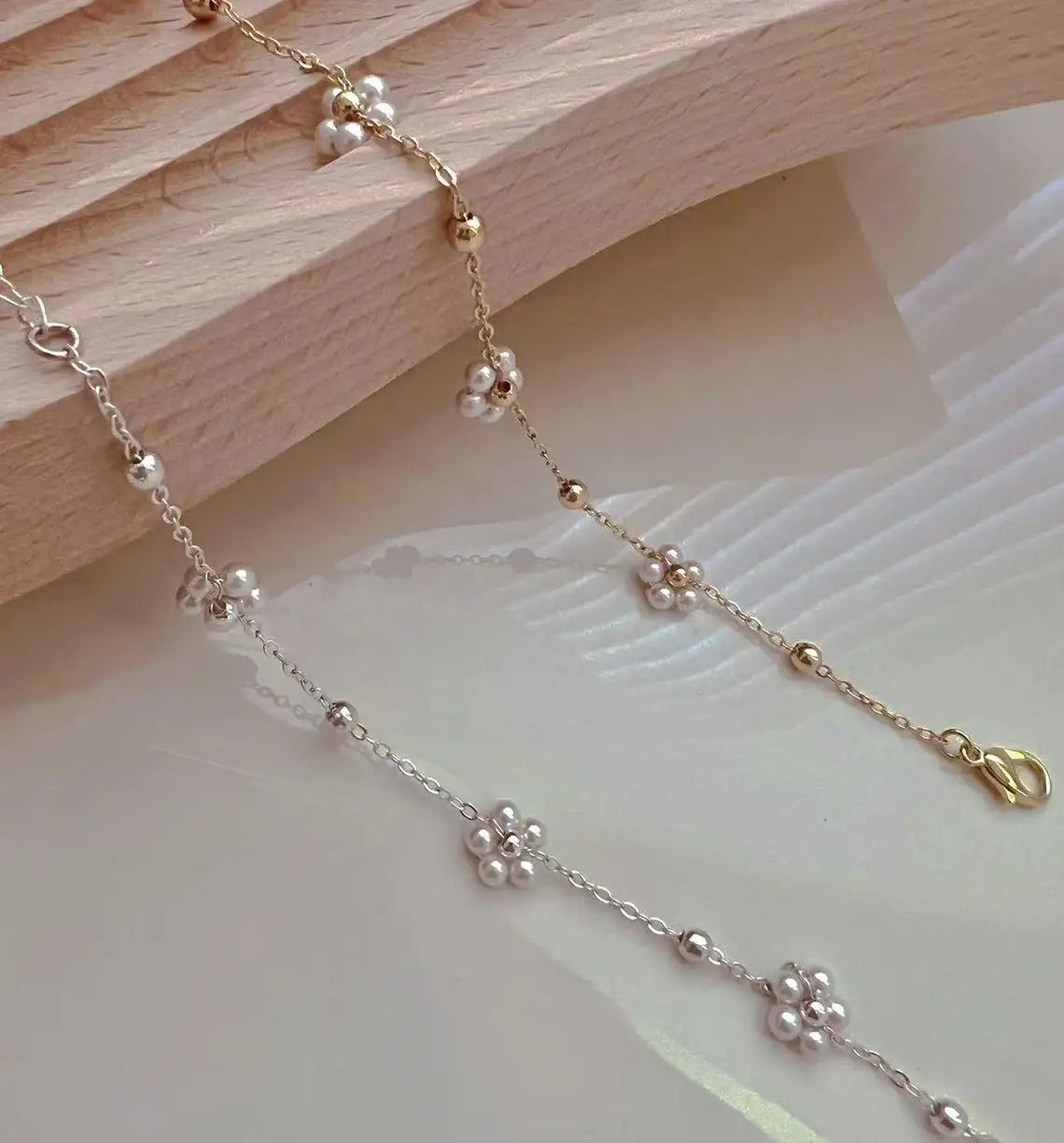 Hemasa Dainty Tiny Pearl Daisy Flower Beaded Bracelets  for Women  /Bridal