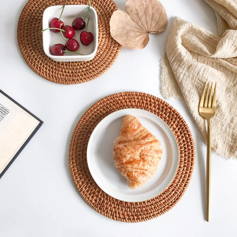 Hemasa Set of 4  Round Natural Rattan Coasters Hand Vine Woven Hot Insulation Placemats(8cm)