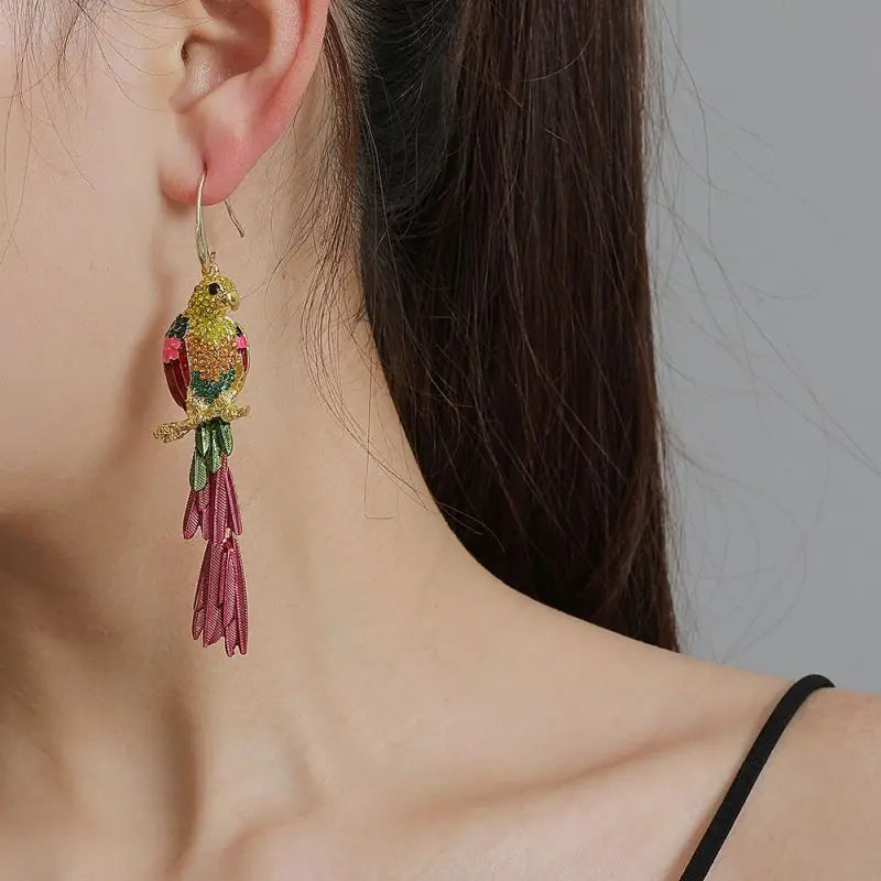 Unique Exaggerate Parrot Earrings High Quality Shiny Rhinestones Luxury Earrings Birds Pendant Statement Jewelry Party Earrings