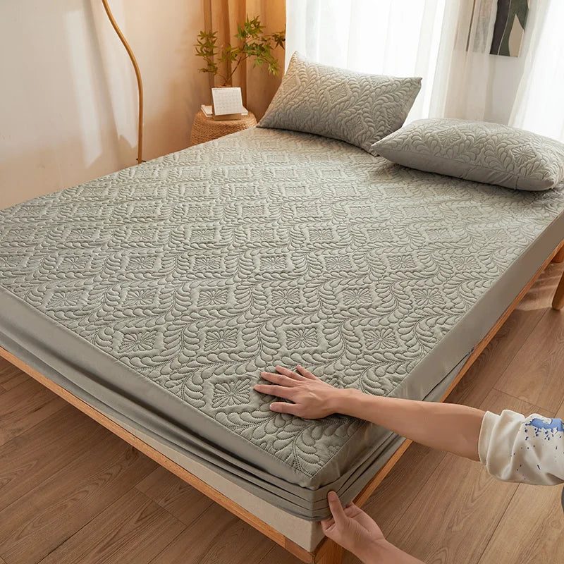 Waterproof Mattress Pad Queen King Mattress Protector Thick Mattress Cover Quilted Fitted Sheet Bed Pad Cover ( No Pillowcase)