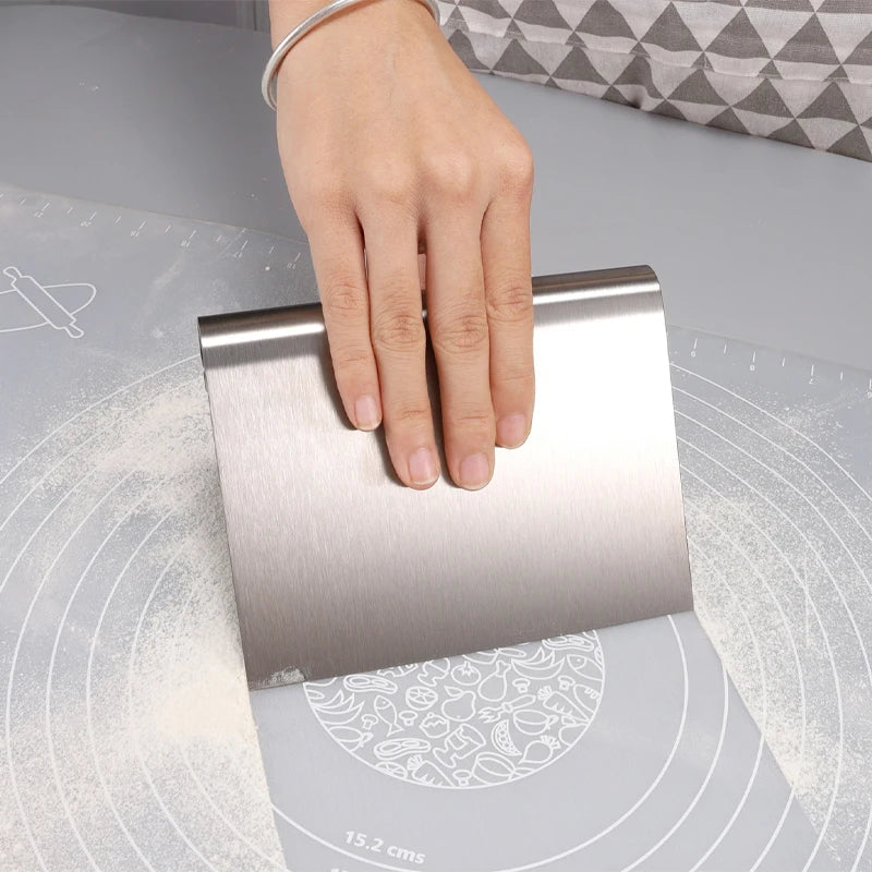 Gold Noodle Cutter Stainless Steel Pastry Dough Cutter Craper with Scale Measurements for Baking Vegetable Toast Sausage