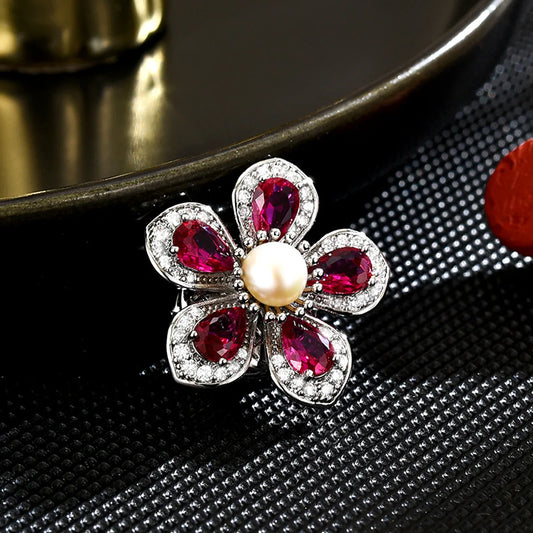 Simple and exquisite pearl five-petal flower magnetic buckle new spring fashion shirt anti-exposure collar button corsage